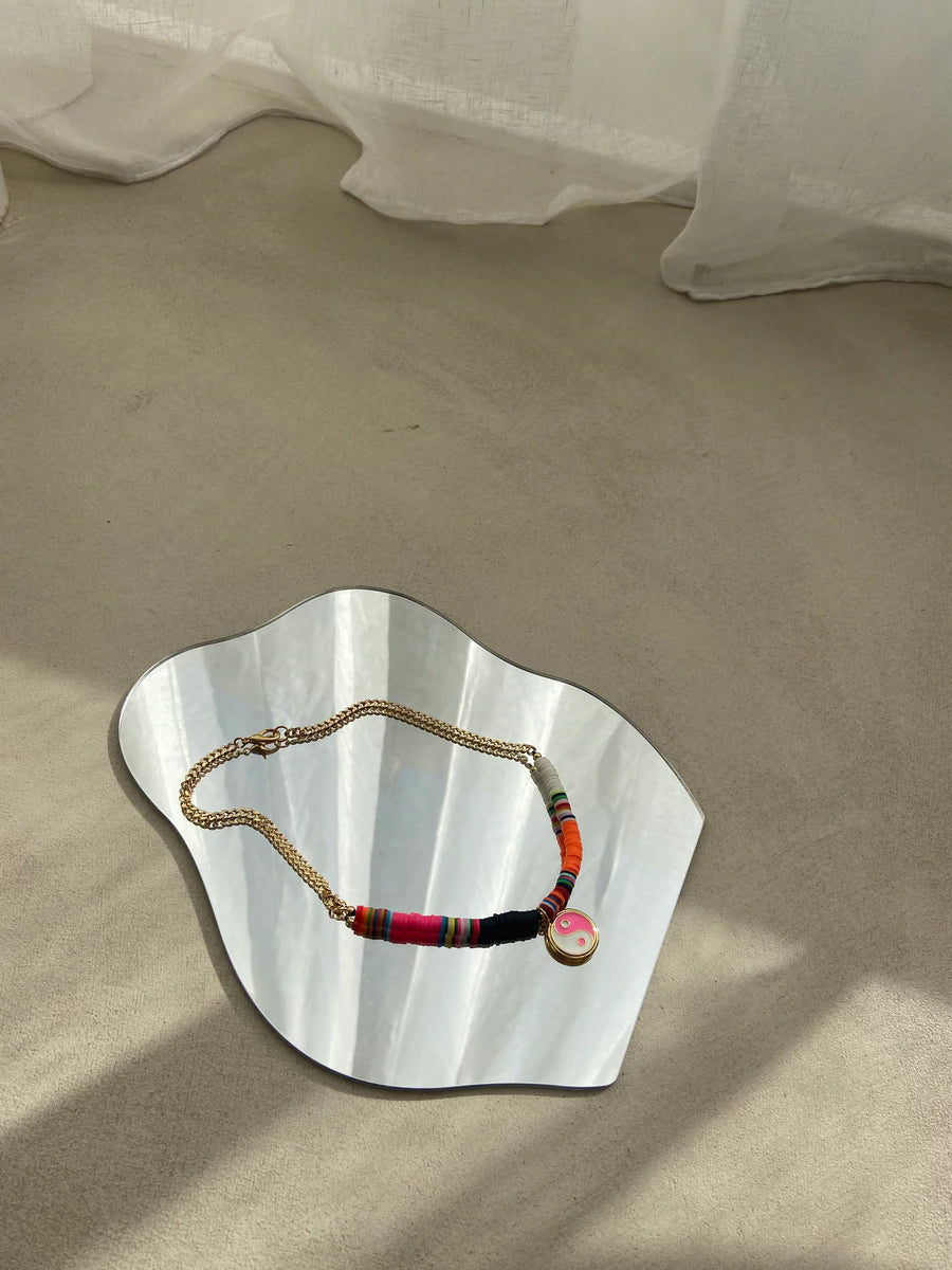 collier yin yang pink sisters astrologie wellness karma spirituality spiritualité astrology lifestyle crystals energy énergie